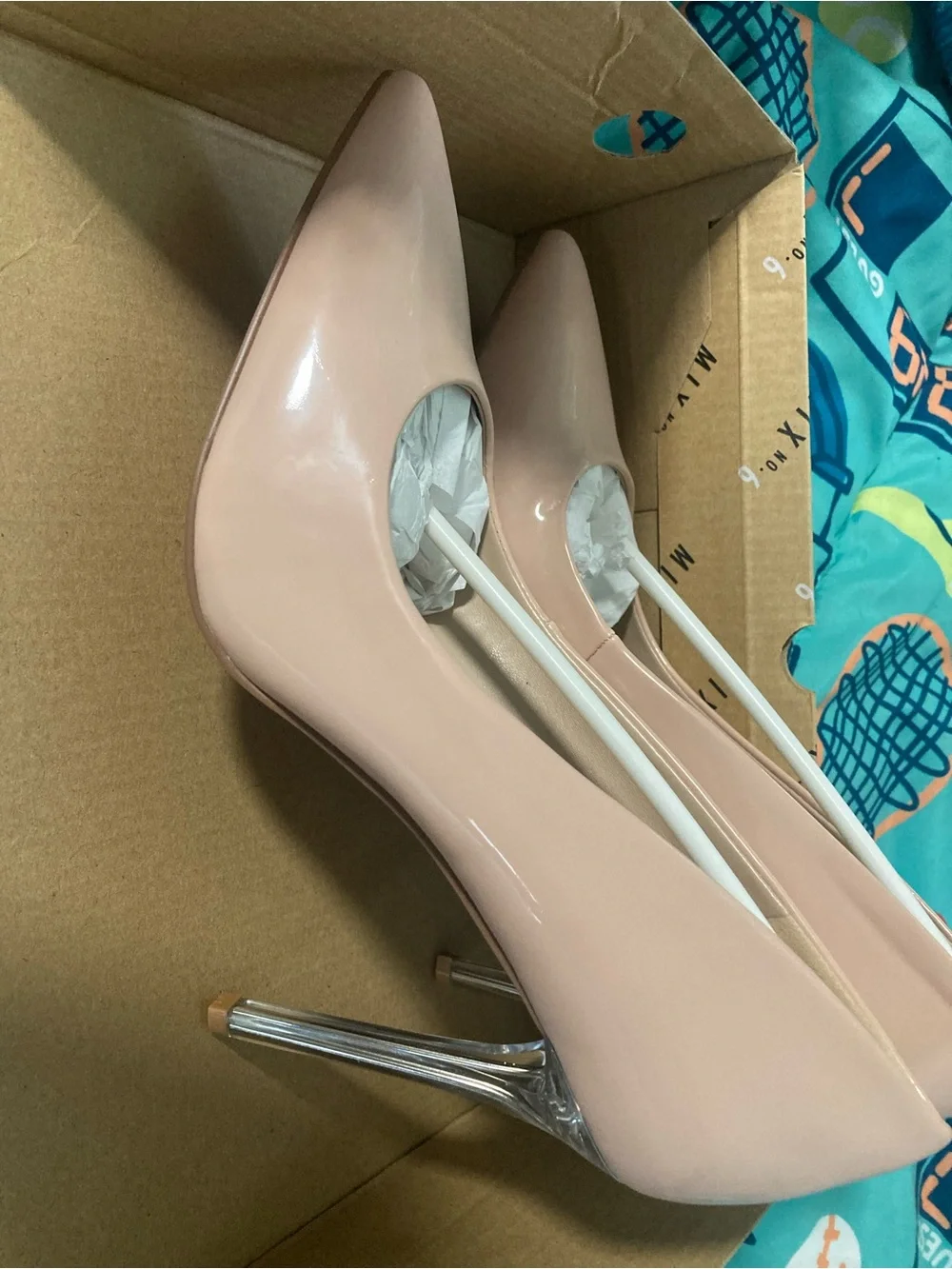 Brand new- Mix No. 6 Nude Patent Pointed-Toe Stiletto Pumps